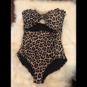 NWOT Kate Spade Leopard Print One Piece Swimsuit